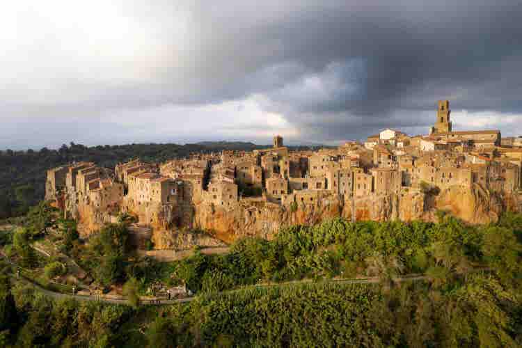 Pitigliano – The City on the Tuff Cliff